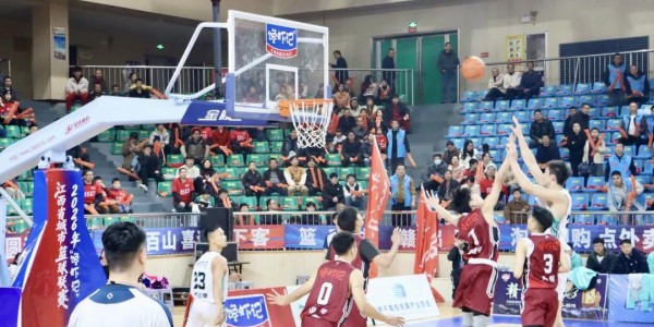 乐鱼体育登录入口-83:69！吉安队成功锁定前八强