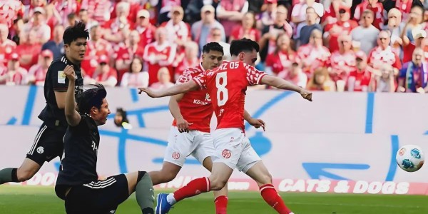 乐鱼体育-让3追4！拜仁30分钟4球逆转，暴露一套令巴黎窒息的冠军算法